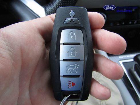 Used 2024 Mitsubishi Outlander SEL AWD/4WD image 42