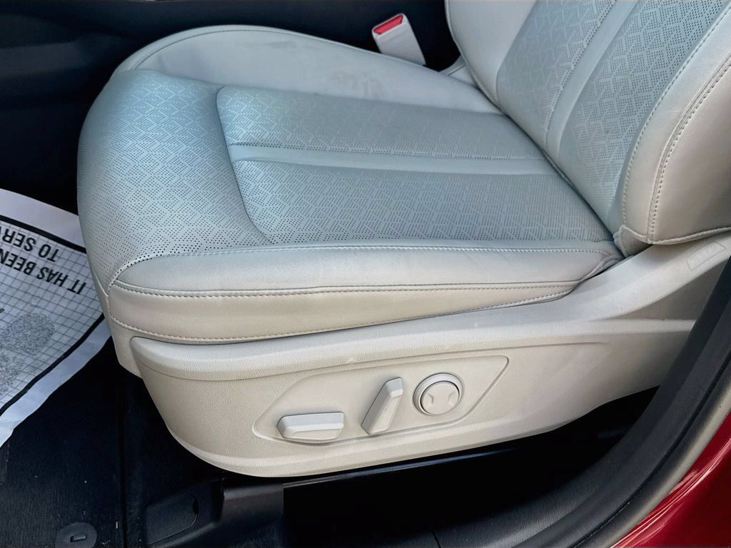 Certified 2023 Kia Sorento SX AWD/4WD image 22