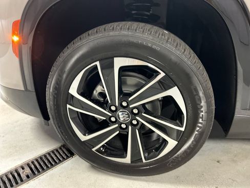 New 2026 Buick Enclave Sport Touring w/ Power Package AWD/4WD image 9