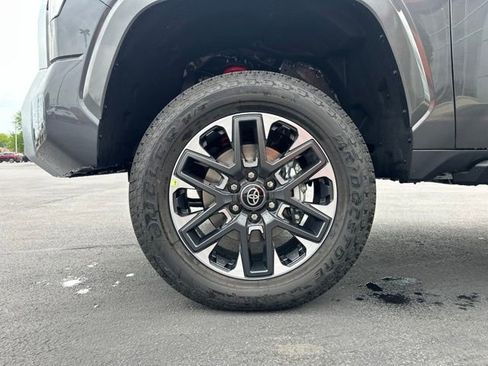New 2026 Toyota Tundra Limited AWD/4WD image 10