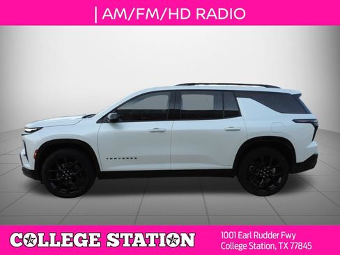 Used 2024 Chevrolet Traverse RS w/ LPO, Floor Liner Package FWD image 7