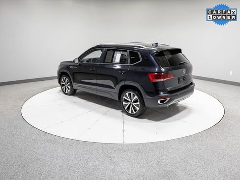 Used 2024 Volkswagen Taos SE image 31
