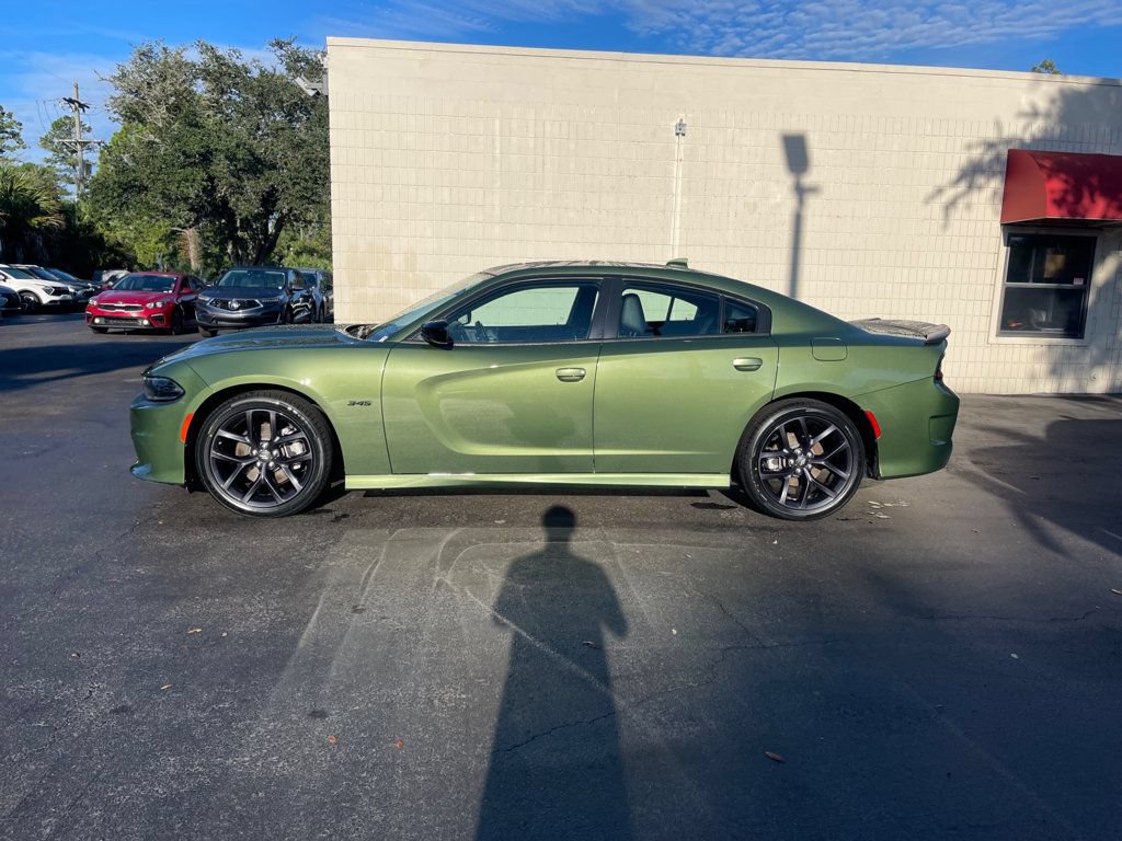 Used 2023 Dodge Charger R/T w/ Plus Group RWD image 2