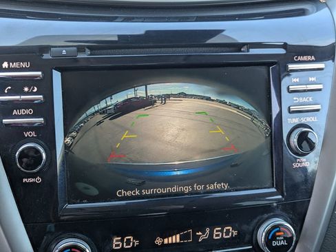 Used 2023 Nissan Murano SV AWD/4WD image 17