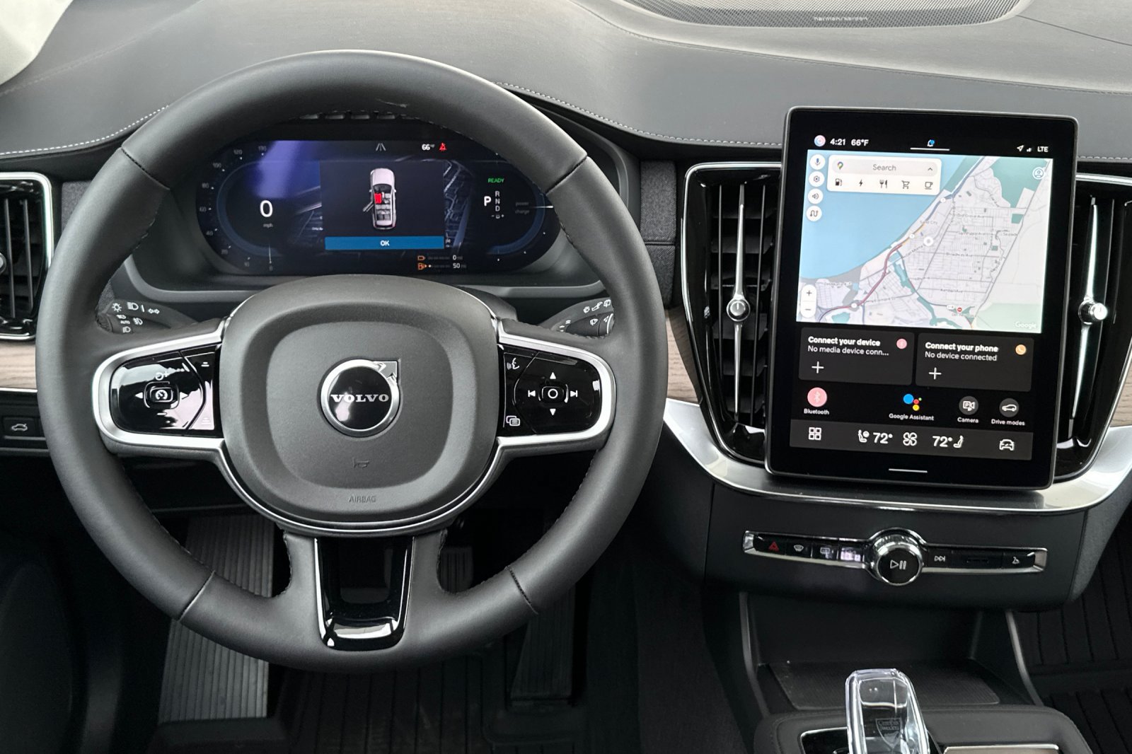 New 2025 Volvo XC90 T8 Plus w/ Protection Package Premier AWD/4WD image 14
