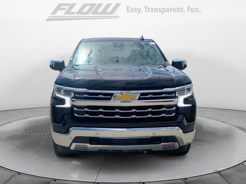 Used 2023 Chevrolet Silverado 1500 LTZ AWD/4WD image 3