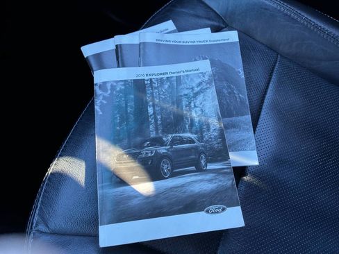 Used 2016 Ford Explorer Limited w/ Equipment Group 301A AWD/4WD image 33