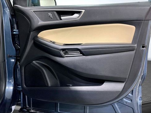 Used 2019 Ford Edge SEL w/ Equipment Group 201A AWD/4WD image 25