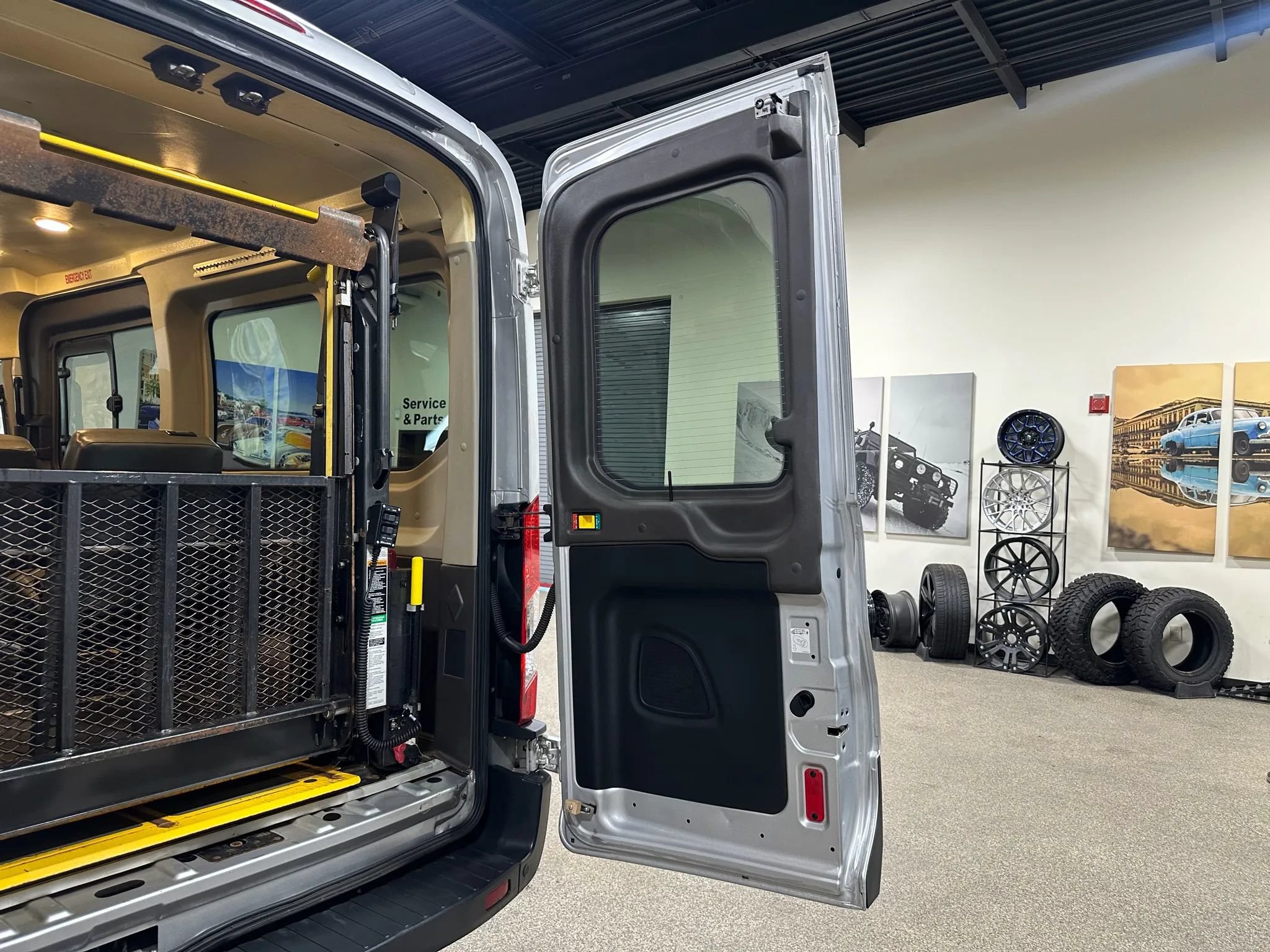 Used 2015 Ford Transit 250 148 Medium Roof RWD image 26