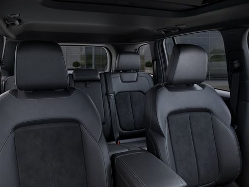 New 2026 Jeep Grand Cherokee Altitude AWD/4WD image 26