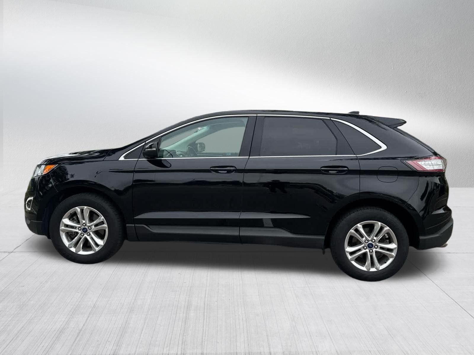 Used 2016 Ford Edge SEL w/ Equipment Group 201A AWD/4WD image 4