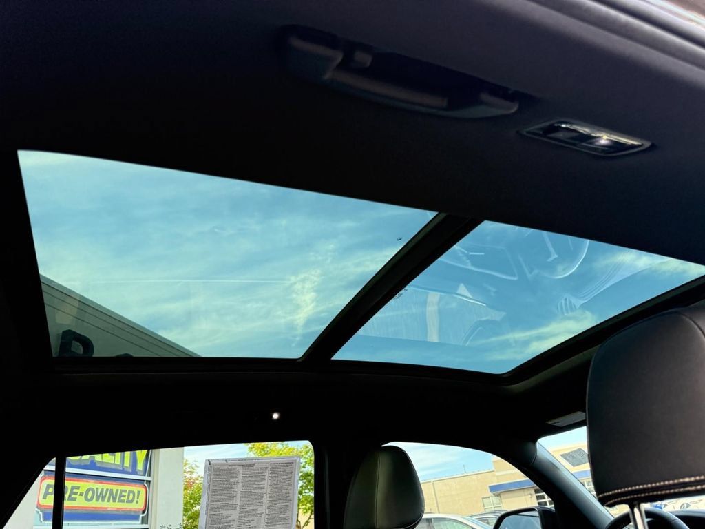 Used 2023 Volkswagen Atlas Cross Sport SE w/ Panoramic Sunroof Package AWD/4WD image 11