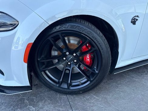 Used 2022 Dodge Charger SRT Hellcat w/ Harman/Kardon Audio Group RWD image 5