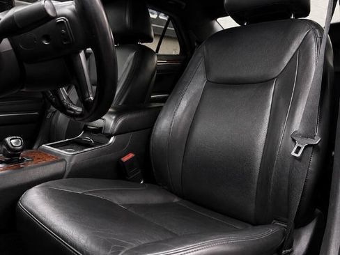 Used 2012 Chrysler 300 Limited RWD image 14
