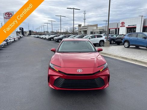 Used 2025 Toyota Camry LE image 8