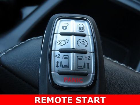 New 2026 Chrysler Pacifica Select image 37