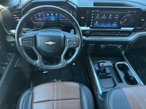Certified 2024 Chevrolet Silverado 1500 High Country w/ Technology Package AWD/4WD image 15
