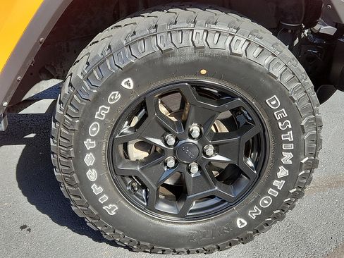 Certified 2021 Jeep Gladiator Sport image 8