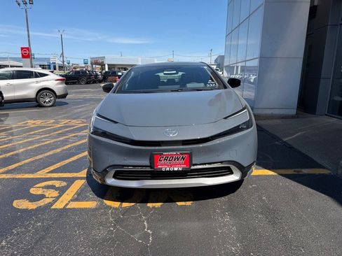 New 2026 Toyota Prius Plug-In Hybrid FWD image 2