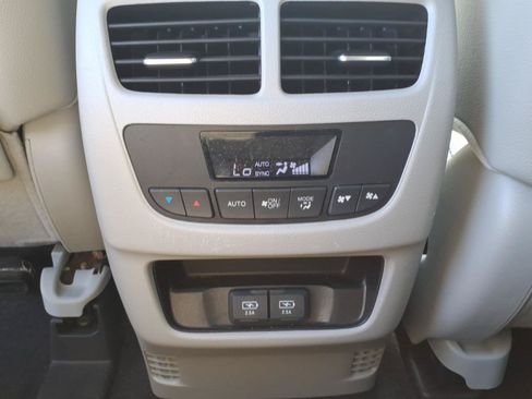 Used 2020 Acura MDX SH-AWD w/ Technology Package image 17
