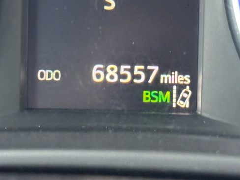 Used 2019 Toyota Highlander XLE image 37