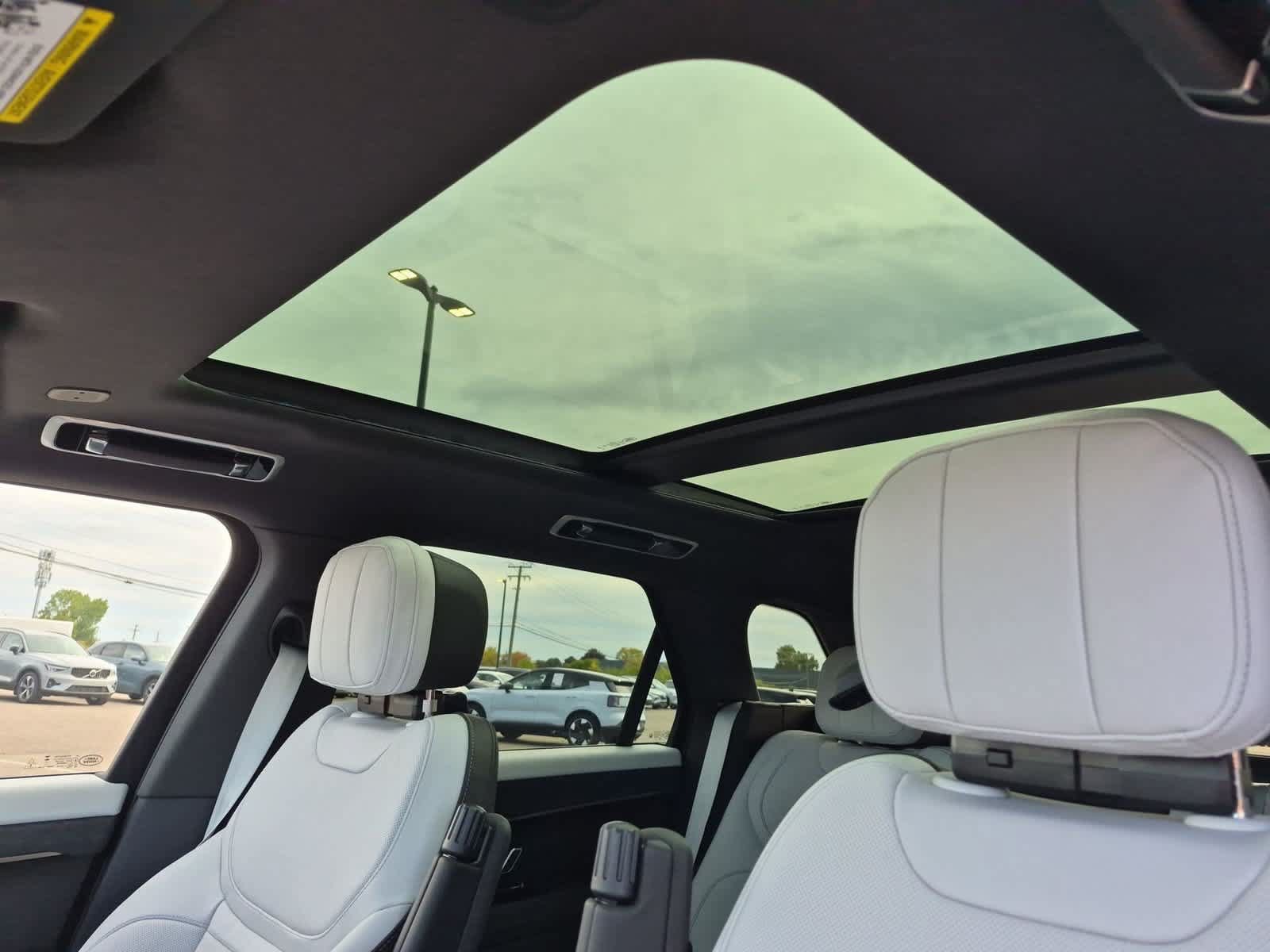 New 2027 Land Rover Range Rover Sport Dynamic SE AWD/4WD image 19