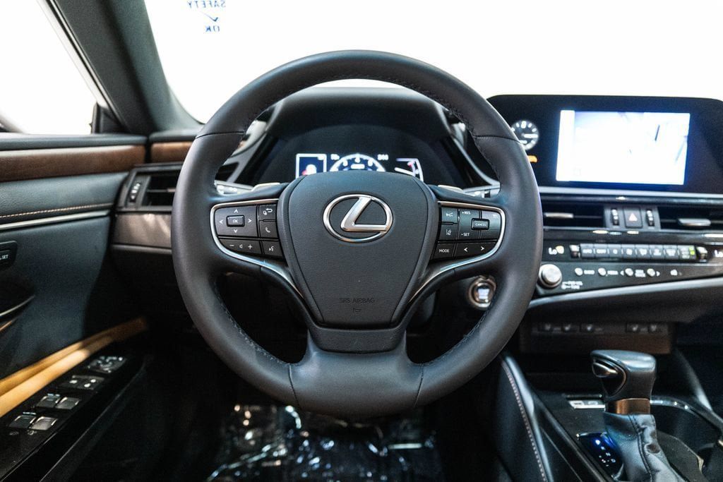 Used 2023 Lexus ES 350 w/ Premium Package FWD image 15