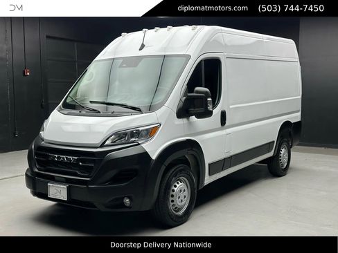 Used 2025 RAM ProMaster 2500 w/ Convenience Group image 1
