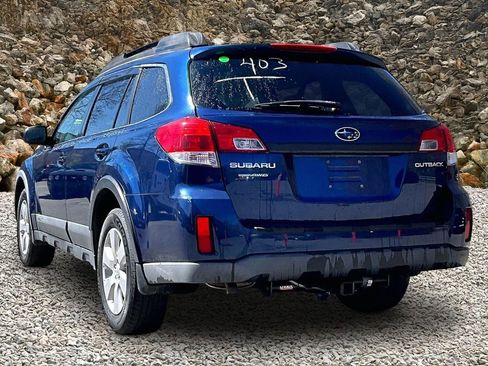 Used 2010 Subaru Outback 2.5i Premium AWD/4WD image 10