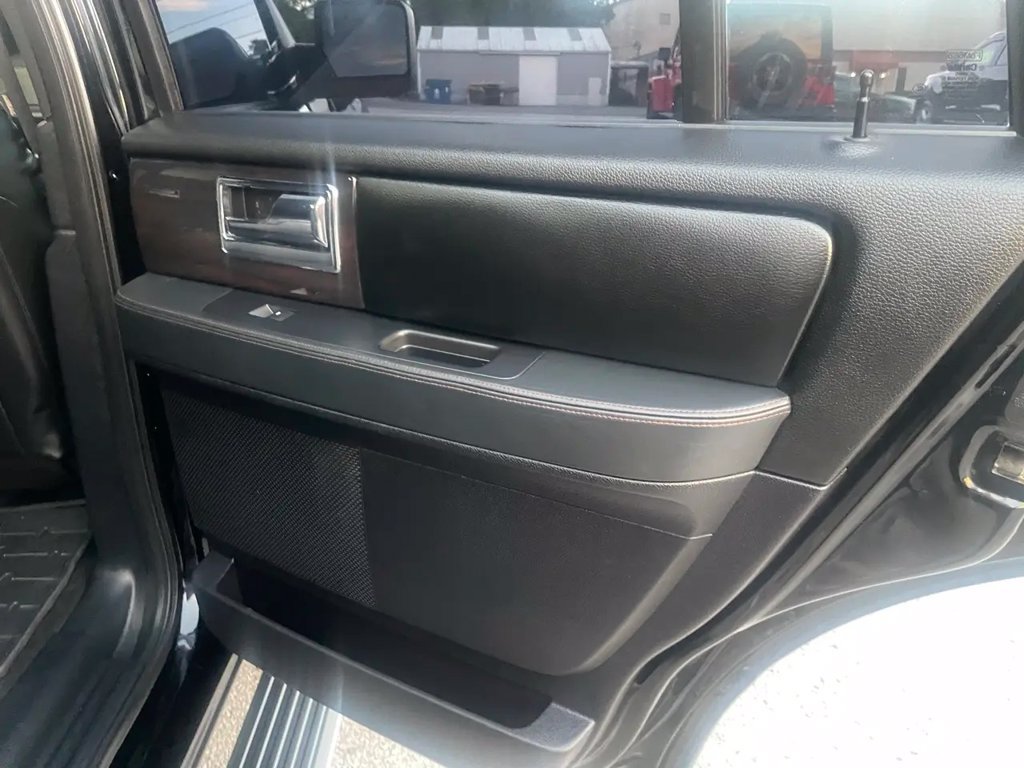 Used 2017 Lincoln Navigator Reserve AWD/4WD image 21
