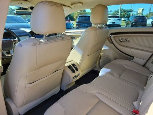 Used 2018 Ford Taurus Limited w/ Driver Assist Package FWD image 11