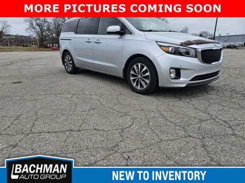 Used 2017 Kia Sedona SX image 1