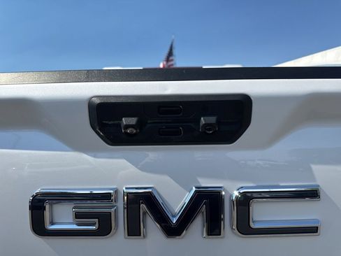Used 2023 GMC Sierra 1500 Denali Ultimate AWD/4WD image 33