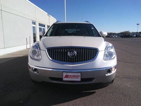 Used 2009 Buick Enclave CXL w/ Driver Confidence Package image 3