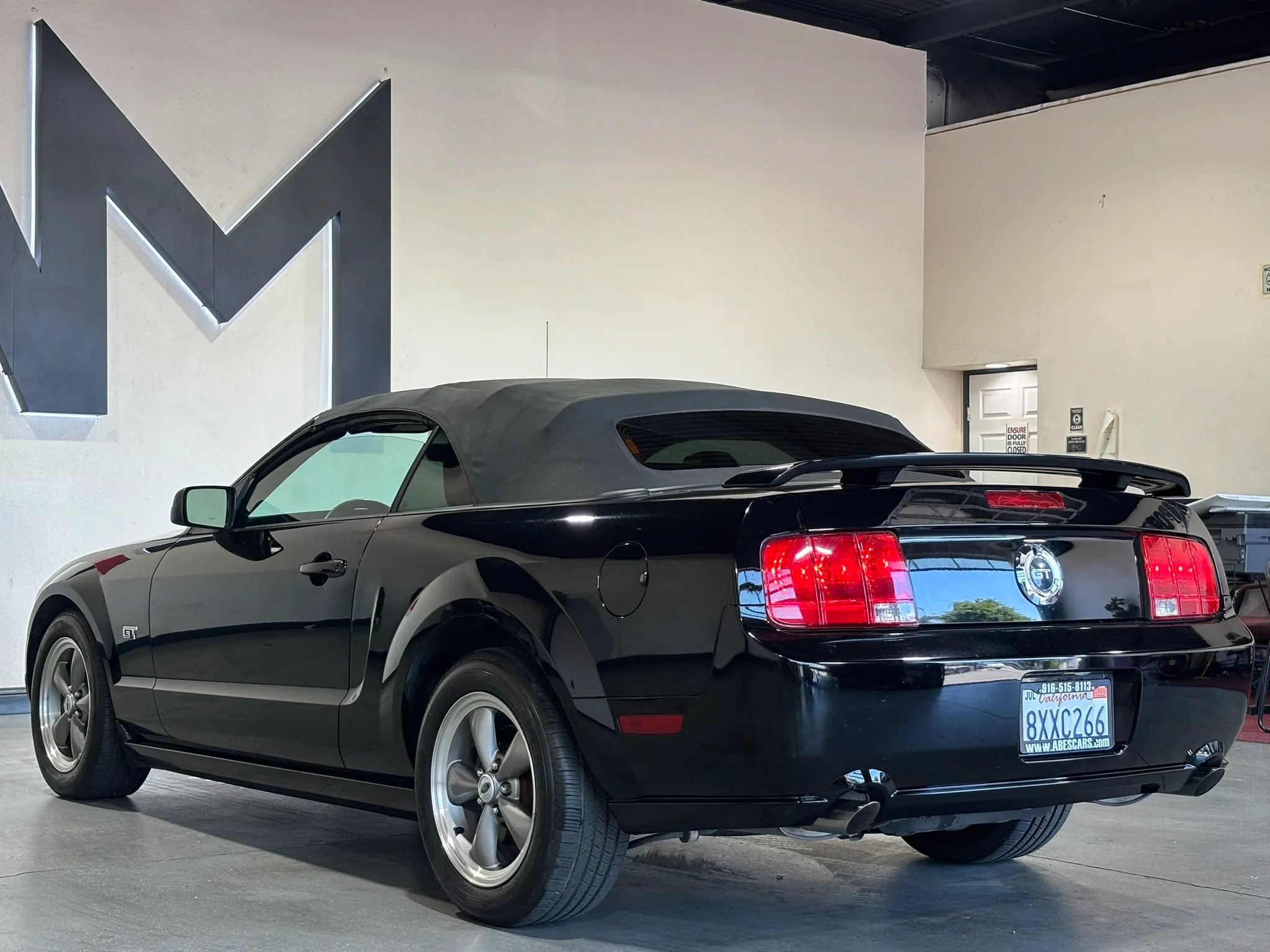 Used 2005 Ford Mustang GT Premium RWD image 12