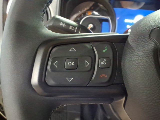 Used 2025 Jeep Wrangler Unlimited Sport AWD/4WD image 16