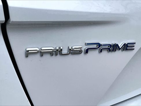 Certified 2022 Toyota Prius Prime LE image 30