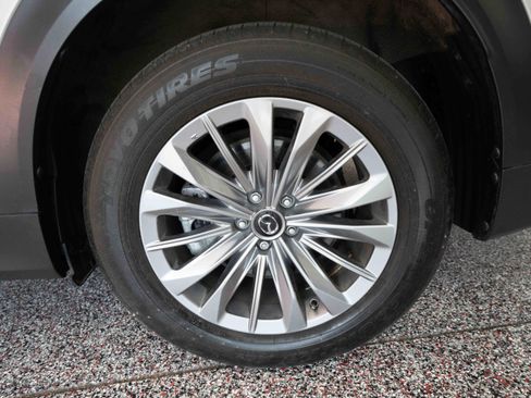 Used 2024 MAZDA CX-90 Plug-In Hybrid w/ Preferred AWD/4WD image 30