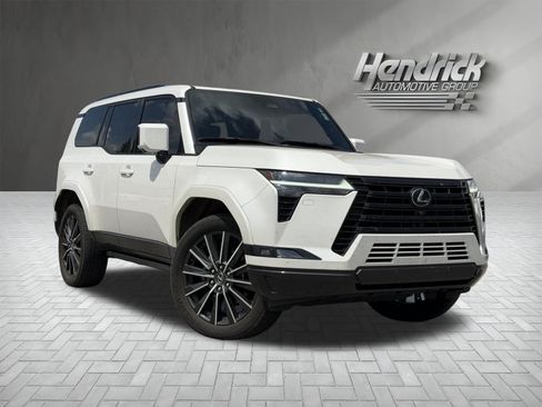 Used 2024 Lexus GX 550 w/ Accessory Package (2T) AWD/4WD image 2