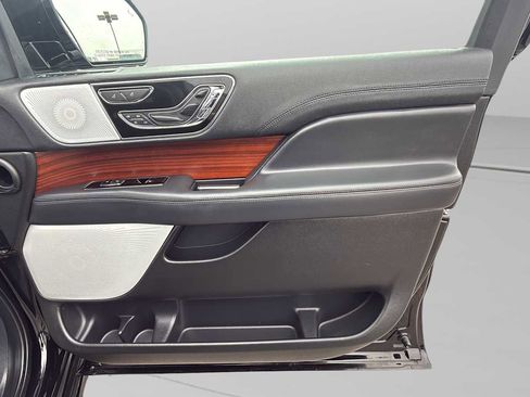 Used 2023 Lincoln Navigator Reserve image 36