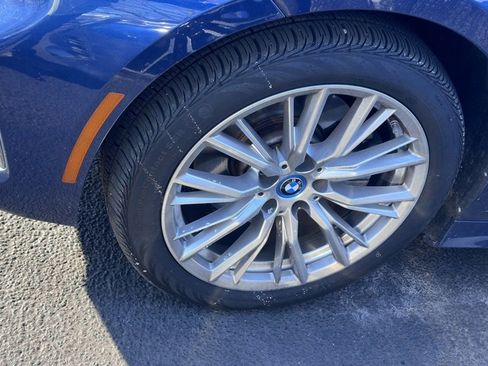 Used 2023 BMW 330e xDrive w/ Premium Package image 11