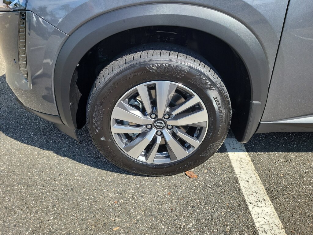 New 2026 Nissan Pathfinder SL FWD image 5