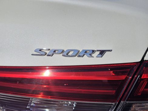 Certified 2022 Honda Civic Sport image 10