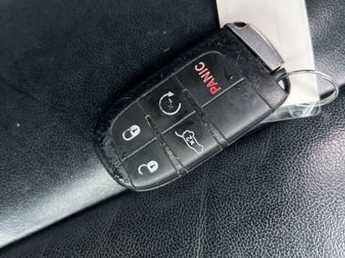 Used 2019 Jeep Grand Cherokee Limited AWD/4WD image 21