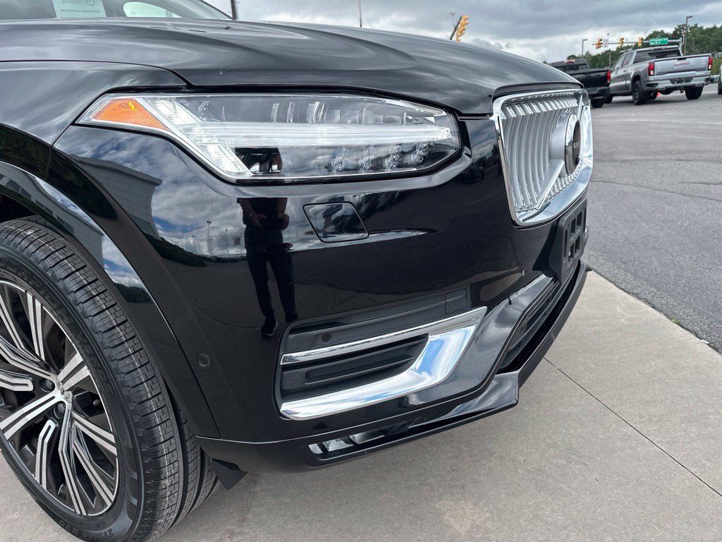 Certified 2023 Volvo XC90 B6 Plus w/ Protection Package Premier AWD/4WD image 12
