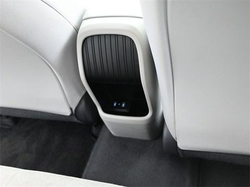 Used 2024 Hyundai Kona SE image 23