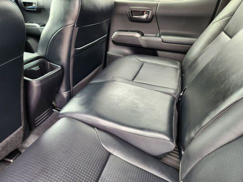 Used 2023 Toyota Tacoma TRD Off-Road w/ TRD Premium Off Road Package image 27