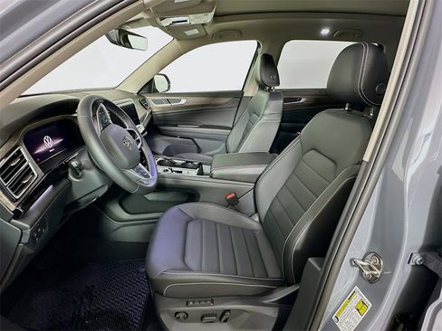 New 2026 Volkswagen Atlas SEL image 8