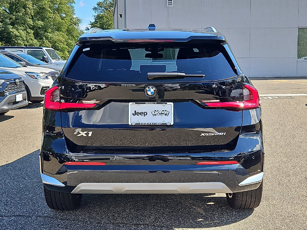 Used 2023 BMW X1 xDrive28i w/ Convenience Package AWD/4WD image 6