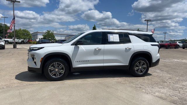 Used 2024 Chevrolet Traverse LT FWD image 5